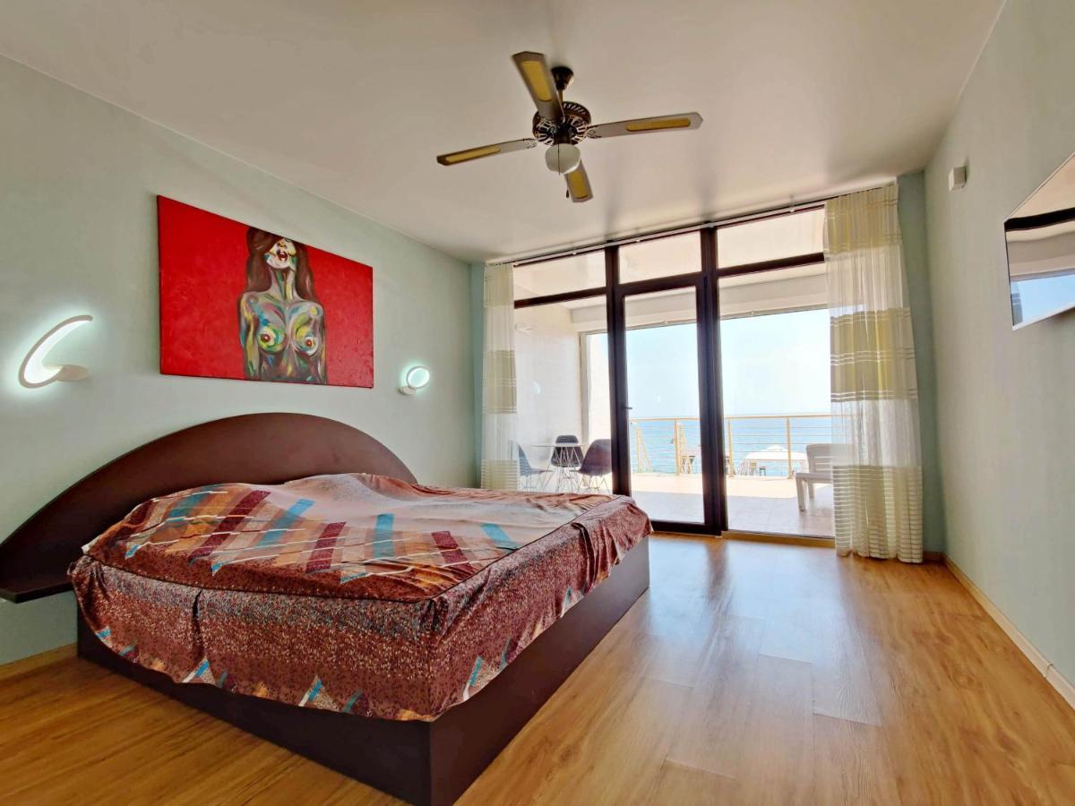 Vip Apartments Sovinion Odessa Dış mekan fotoğraf