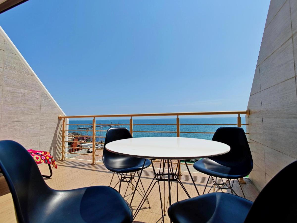 Vip Apartments Sovinion Odessa Dış mekan fotoğraf