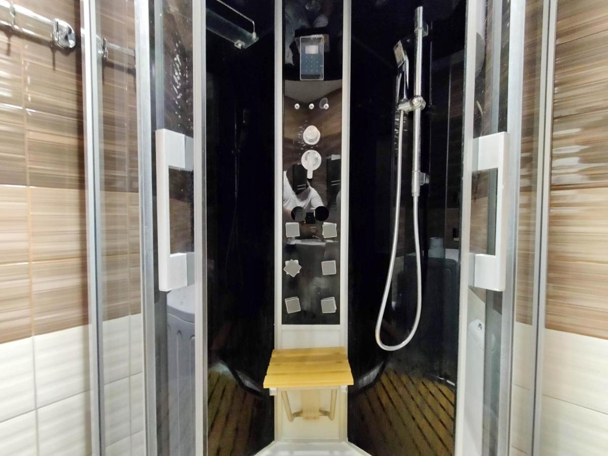 Vip Apartments Sovinion Odessa Dış mekan fotoğraf