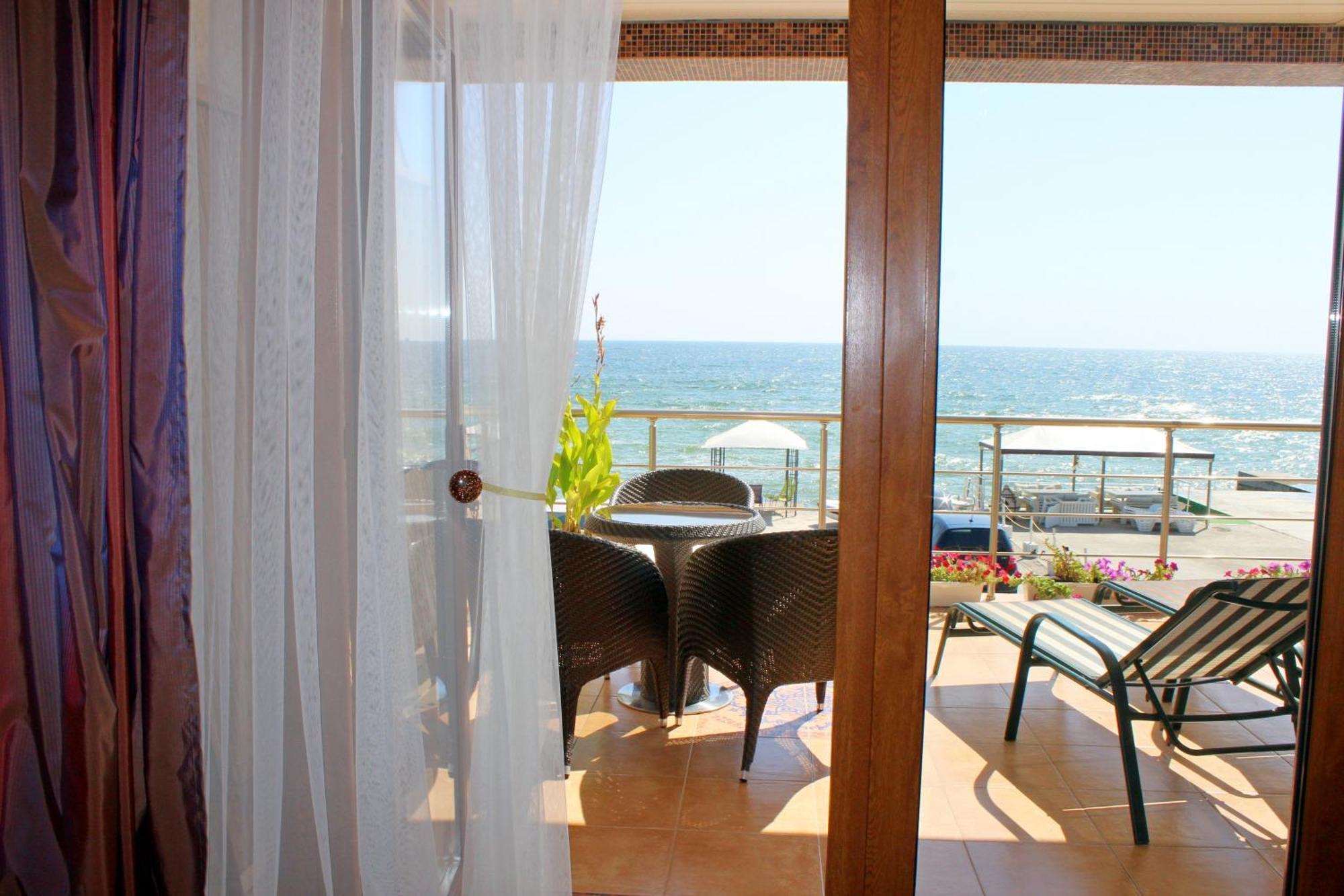 Vip Apartments Sovinion Odessa Dış mekan fotoğraf